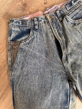 Women’s Vintage-Style Washed Blue Jeans With Leather Trim